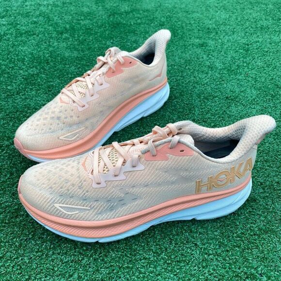 HOKA ONE ONE CLIFTON 9 - Women’s Running Shoes - SIZE 11B - Picture 1 of 10